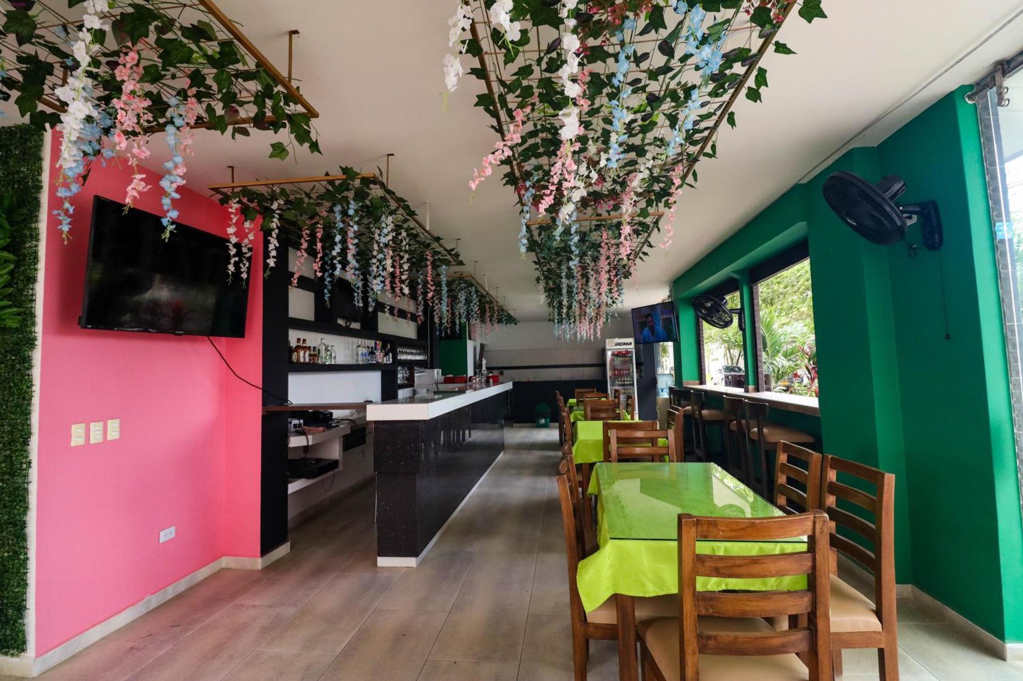 Hotel California Air Carepa Екстер'єр фото